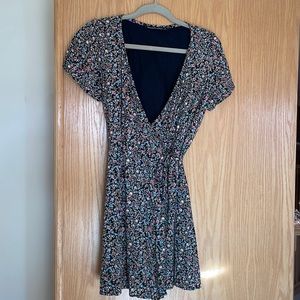 Abercrombie & Fitch - mini flora wrap dress